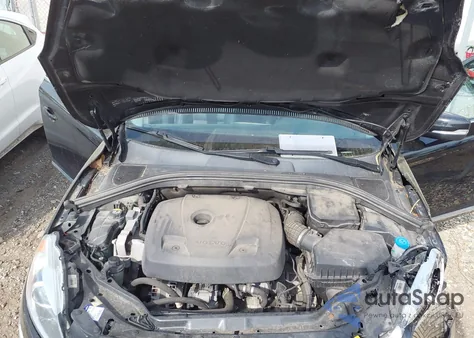 2017 Volvo Xc60 T6 Dynamic z USA, uszkodzony, nr VIN YV449MRR9H2223313